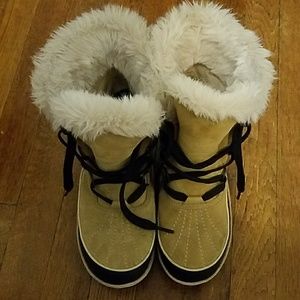 Sorel boots size 9, worn only a few times